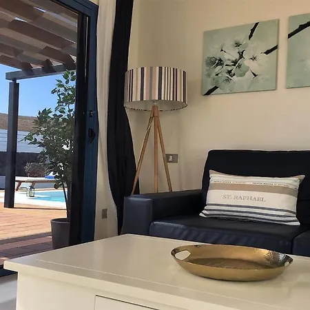 Miramar A5 Heated Pool Wifi Air Conditioning Beautiful Views * Playa Blanca (Lanzarote)